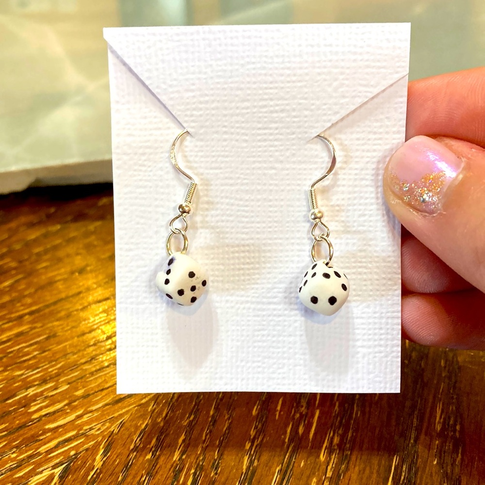 Dice 🎲 Handcrafted hypoallergenic Clay earrings, silver tone, black and white - Picture 1 of 2